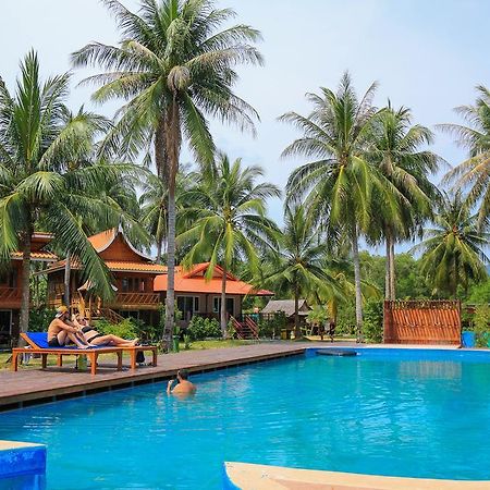 The Ford Sunset Beach Resort Wok Tum Exterior photo