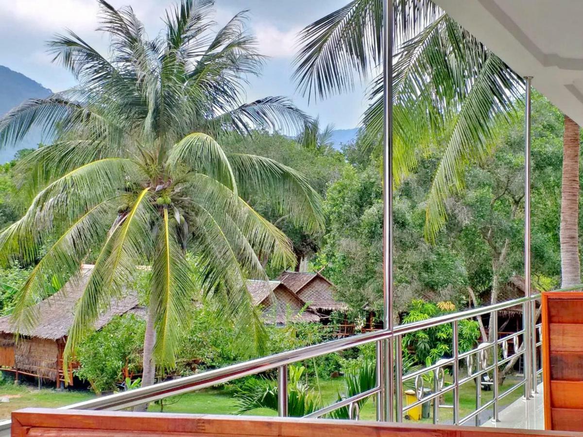 The Ford Sunset Beach Resort Wok Tum Exterior photo