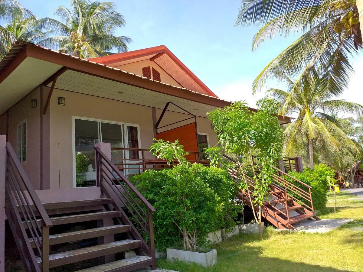 The Ford Sunset Beach Resort Wok Tum Exterior photo