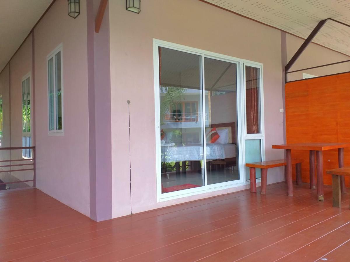 The Ford Sunset Beach Resort Wok Tum Exterior photo