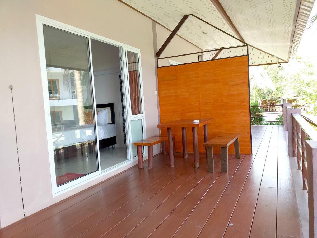 The Ford Sunset Beach Resort Wok Tum Exterior photo