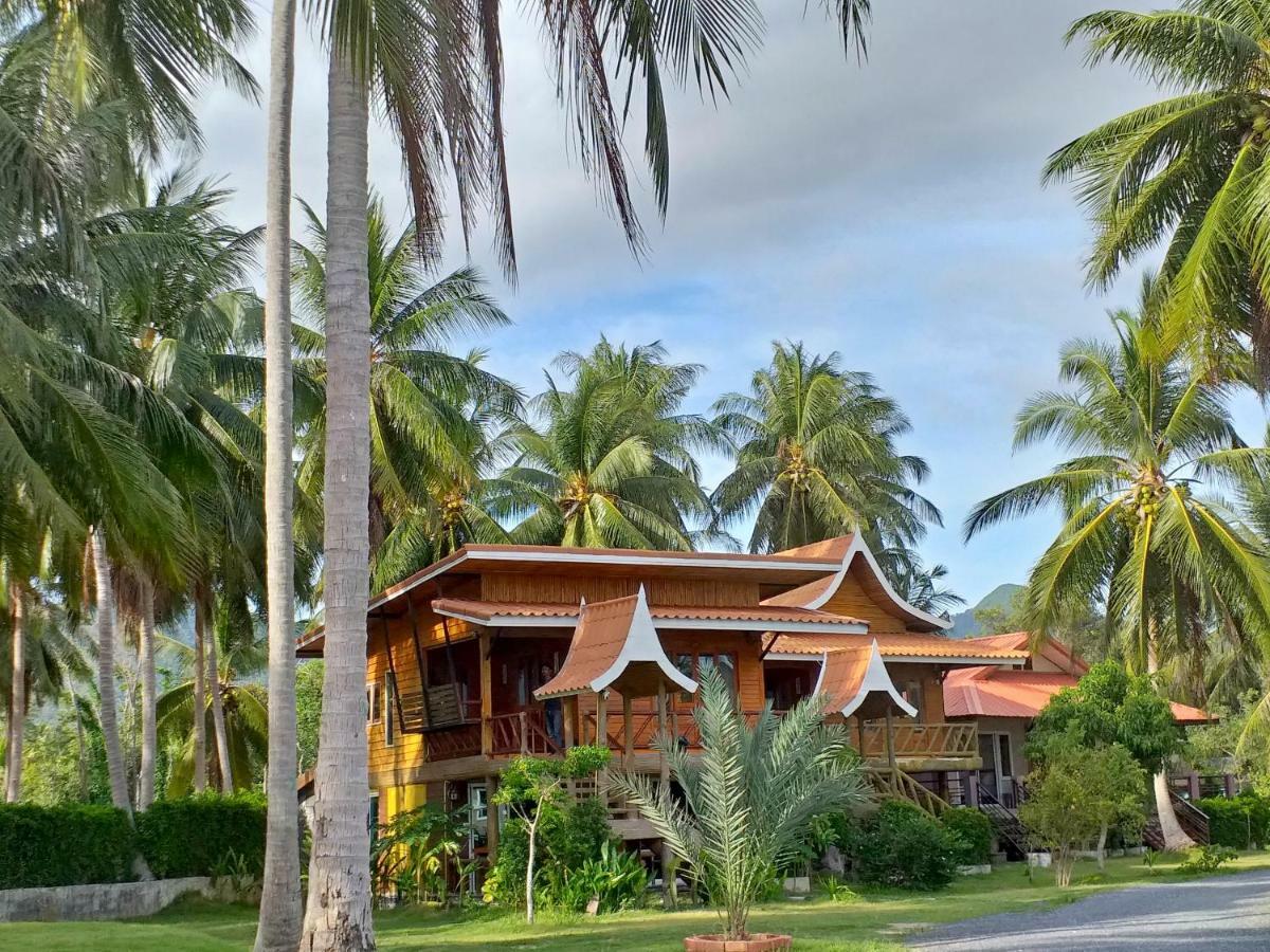 The Ford Sunset Beach Resort Wok Tum Exterior photo